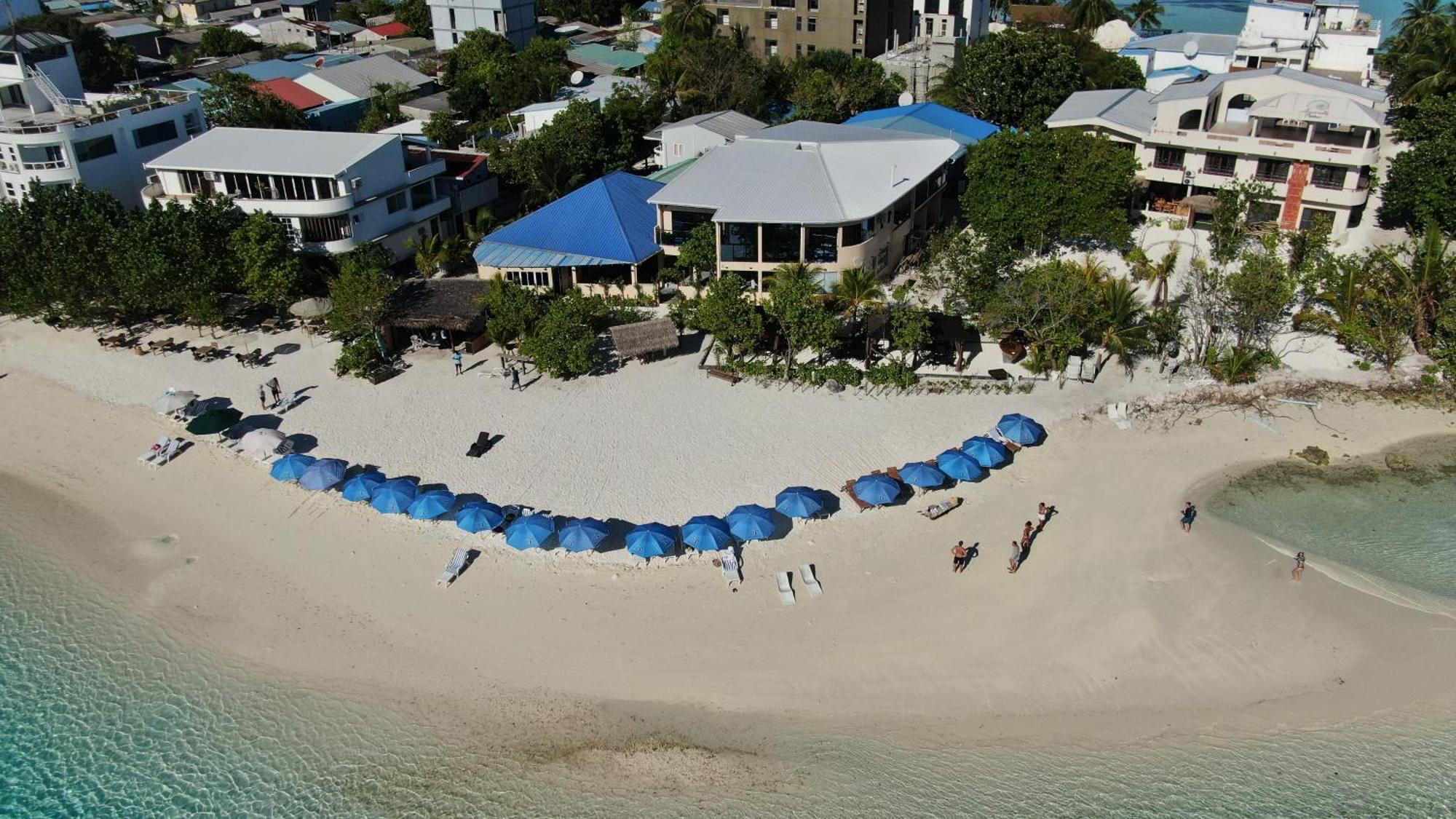 Bibee Maldives Hotel Dhiffushi Exterior photo