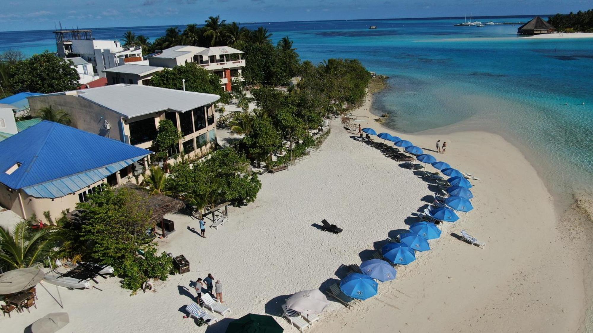 Bibee Maldives Hotel Dhiffushi Exterior photo